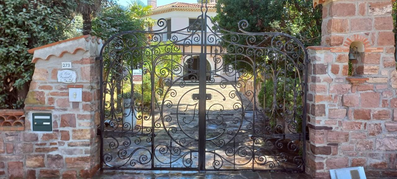 Appartement Et Sa Grande Terrasse En Rez De Jardin 圣艾格夫 外观 照片